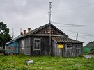Dm ve vesnici Amgu na ruském Dálném východ (24. ervence 2020)