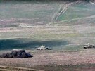 Arménská armáda útoí na ázerbájdánské cíle u hranice sporného Náhorního...