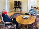 Prezident Milo Zeman pijal na zámku v Lánech pedsedu komunist Vojtcha...