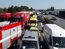 Pondln nehoda esti voz na D1 u Holubic na Vykovsku na osm hodin uzavela...