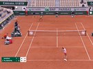 Karolína Plíková hraje míek v zápase prvního kola Roland Garros.