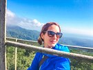 tenáka Erika Salcmannová na vyhlídce na Bali