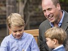 Princ William a jeho synové princ George a princ Louis (Londýn, 24. záí 2020)
