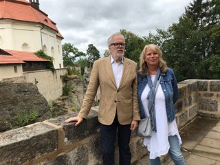 Alena Činčerová s Františkem Kinským na hradě Valdštejn. Z natáčení třetí řady...