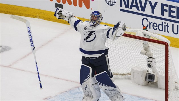 HOTOVO. Brank Andrej Vasilevskij z Tampy si uv triumf ve Stanley Cupu.