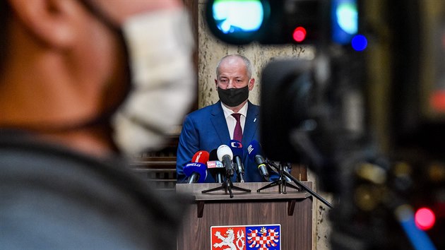 Ministr zdravotnictv Roman Prymula vystoupil na spolen tiskov konferenci s ministrem kolstv k zaveden dalch protiepidemickch opaten na kolch. (29. z 2020)