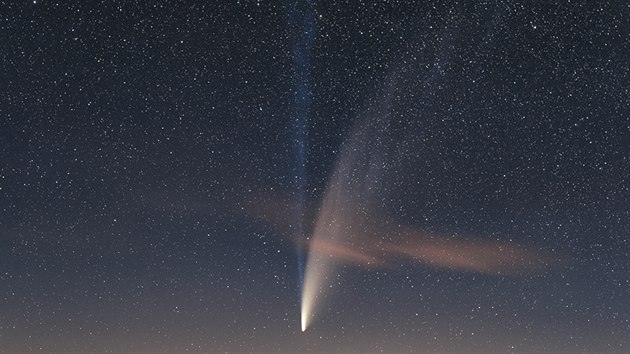 Kometa Neowise zachycená Petrem Horálkem nad Suchým vrchem se líbila i americkému úřadu pro letectví a vesmír (NASA). 