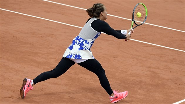 Barbora Strcov v prvnm kole na Roland Garros