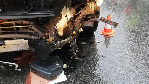 Mezi Výšinkou a Kocbeřemi se srazilo osobní auto s nákladním (29. 9. 2020).