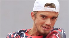 Tomá Machá podlehl na Roland Garros Amerianu Tayloru Fritzovi.