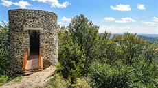 Hrad Star� Her�tejn s opravenou v��