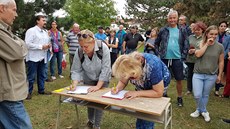 Lidé v Plzni podepisují petici proti plánu postavit pokračování Slovanské aleje...