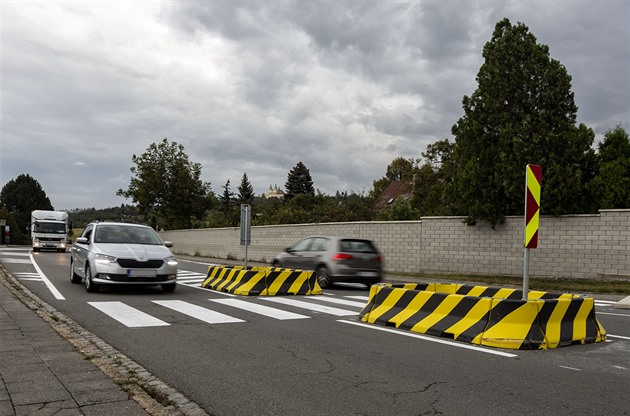 Frekventovaná kiovatka ulic U Cihelny, Gagarinova a Pplk. Sochora v olomoucké...