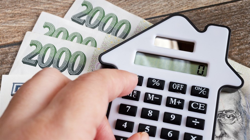 Byty jsou nadhodnocené téměř o pětinu, tvrdí studie. Může přijít zlevnění