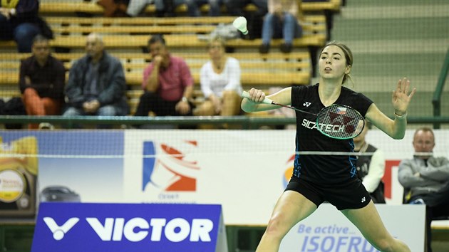 esk badmintonistka Tereza vbkov v akci.