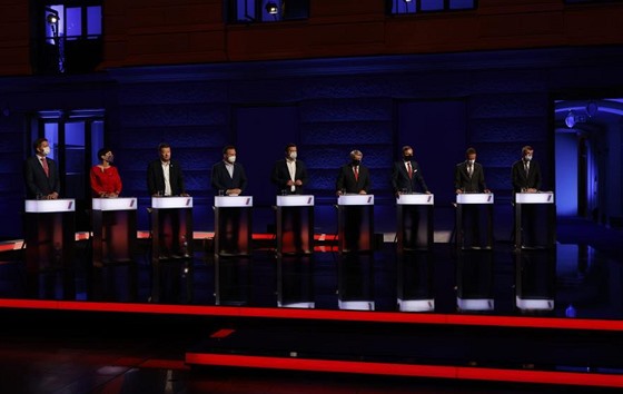 Superdebata p�edsed� politických stran a hnutí ve volbách do zastupitelstev...