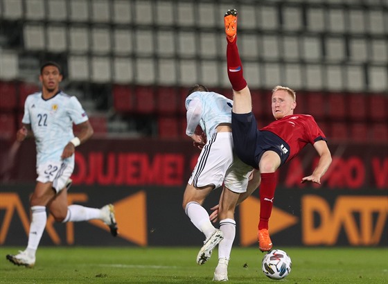 Václav Jemelka pi reprezentaní premiée proti Skotsku.