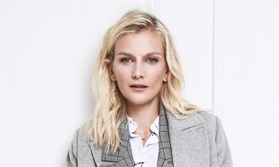 Zuzana Stráská (Praha, 29. zá�í 2020)