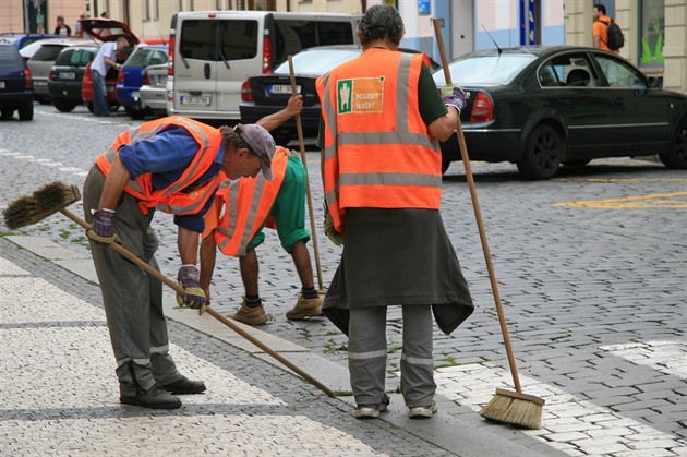 Nové značky by ulehčily Pražským službám, které se podílejí na čištění ulic.