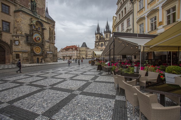 Restaurace odmítly pokuty za předzahrádky. Chtějí, aby jim je město odpustilo