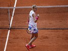 Petra Kvitová se povzbuzuje ve tvrtfinále Roland Garros.