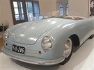 Prvn� sportovn� Porsche m�l i James Dean