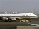 Boeing 747-121, tedy letoun stejné verze jako ten, který obsluhoval let Pan Am...