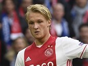 Kasper Dolberg z Ajaxu stl gl v zpase s Olympique Lyon.