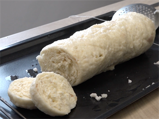 Uva�te si dom�c� houskov� kynut� knedl�k