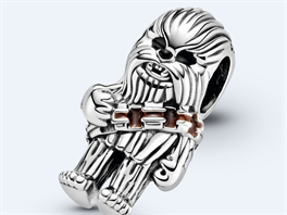 Mezi důmyslné detaily přívěsku Chewbacca patří také jeho pás ve 3D proveden.