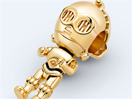 Přívěsky v podobě R2-D2 taktéž s pohyblivou hlavou a končetinami.