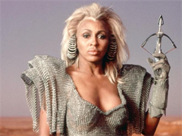 Tina Turner ve filmu ílený Max a Dóm hromu (1985)