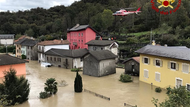 Francii a Itlii zashly povodn. Snmek pochz z italskho Ornavassa. (4. jna 2020)
