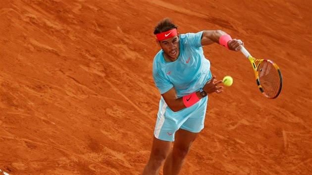 panl Rafael Nadal bhem tvrtfinle Roland Garros.