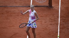 ÚSMĚV. Česká tenistka Petra Kvitová slaví postup do semifinále Roland Garros.