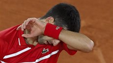 Novaka Djokovie ze Srbska stálo semifinále hodn sil.