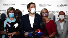 Vít Rakušan na tiskové konferenci hnutí STAN v pražském volebním štábu. (3....