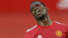 Francouzský záloník Paul Pogba bhem zápasu, který Manchester United prohrál s...