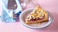 Drobenkový dortík s mandlemi a vi��ovým kompotem