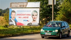 Grafik Martin Hrabánek hodnotí billboard SPD: JIHOESKÝ KRAJ NA 1. MÍST. To...