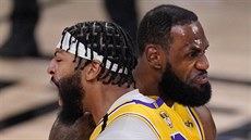 Hvězdné duo Los Angeles Lakers v ráži. Anthony Davis (vlevo) a LeBron James v...