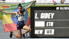 Letesenbet Gideyová překonala ve Valencii světový rekord na pětikilometrové...