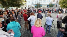 Shromáždění občanů na podporu Sušické nemocnice. (1. 10. 2020)