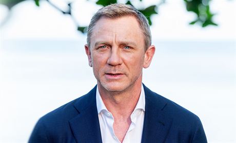 Daniel Craig