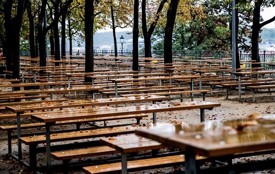 Restaurace v centru Prahy, které musejí být kvli opatením proti íení...