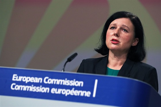 Místopedsedkyn Evropské komise Vra Jourová pedstavuje v Bruselu rámec EU...