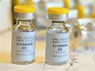 Lahviky s vakcínou na onemocnní covid-19, kterou testuje americká...