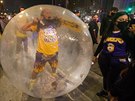 Jeden z fand Los Angeles Lakers oslavuje titul z NBA v bublin.