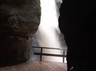 Turistický okruh Adrpaskými skalami byl pod vodou, na snímku Velký vodopád ...