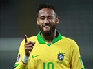 Brazilský útoník Neymar napodobuje oslavu gólu legendárního Ronalda, jeho...
